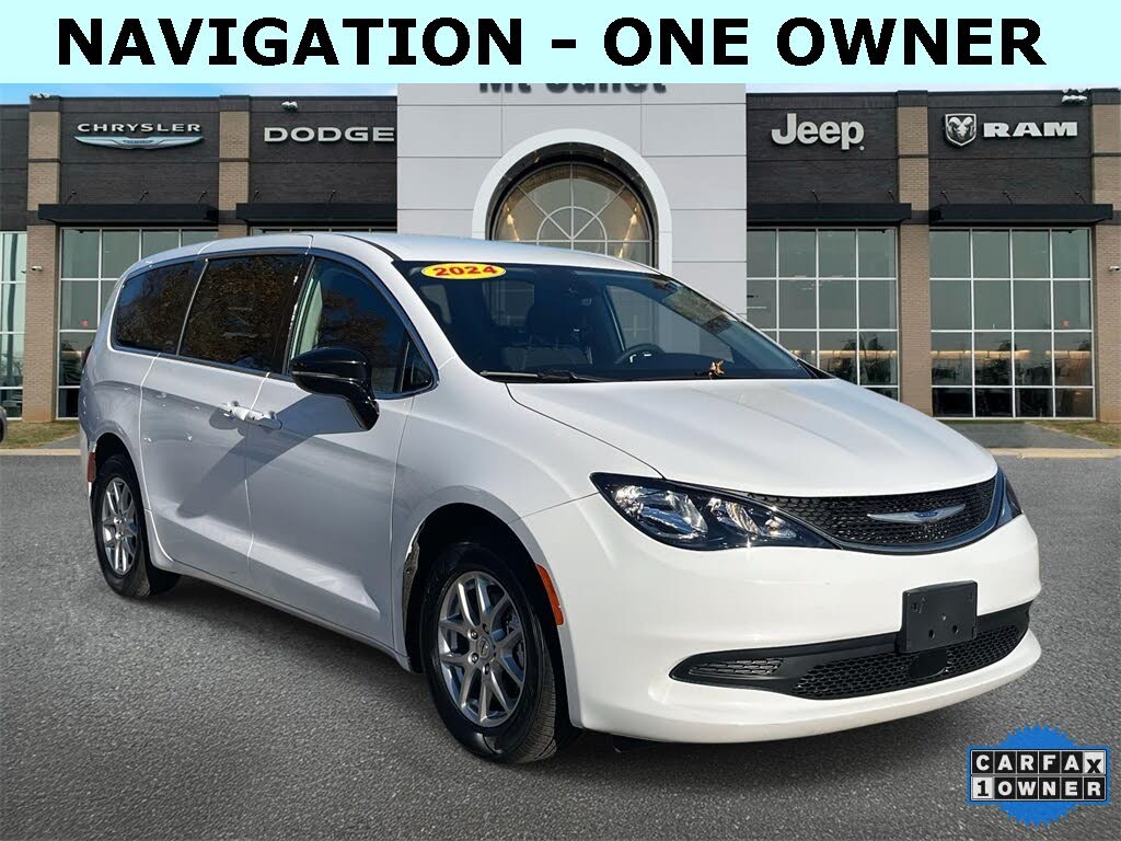 2024 Chrysler Voyager LX FWD