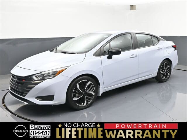 2024 Nissan Versa SR FWD