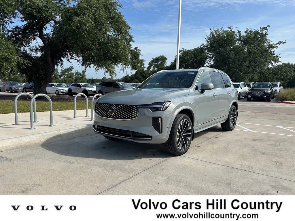 2026 Volvo XC90 B5 Plus 7-Passenger AWD