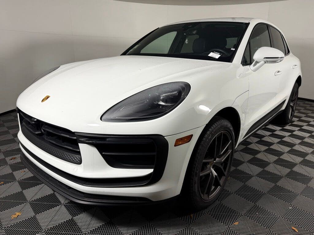2023 Porsche Macan AWD