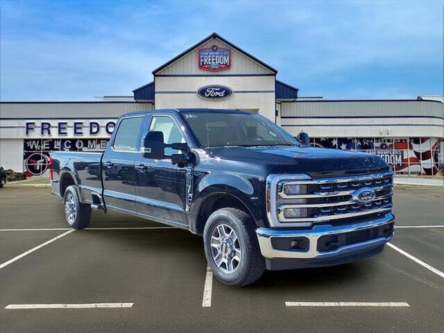 2026 Ford F-350 Super Duty Lariat Crew Cab RWD