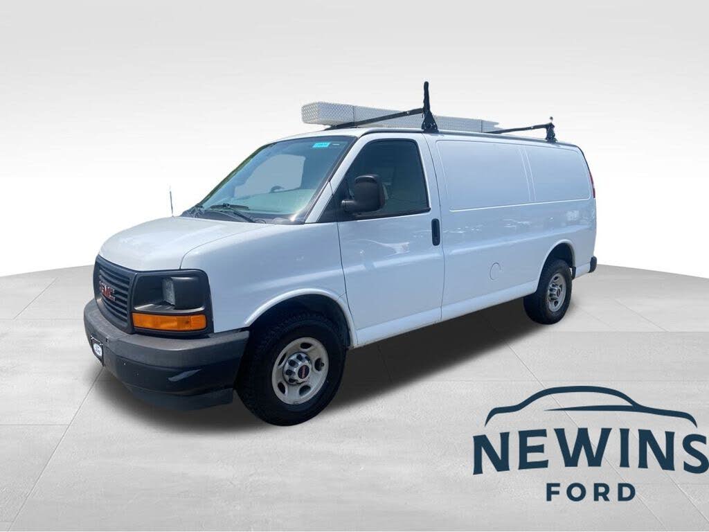 2017 GMC Savana Cargo 2500 RWD