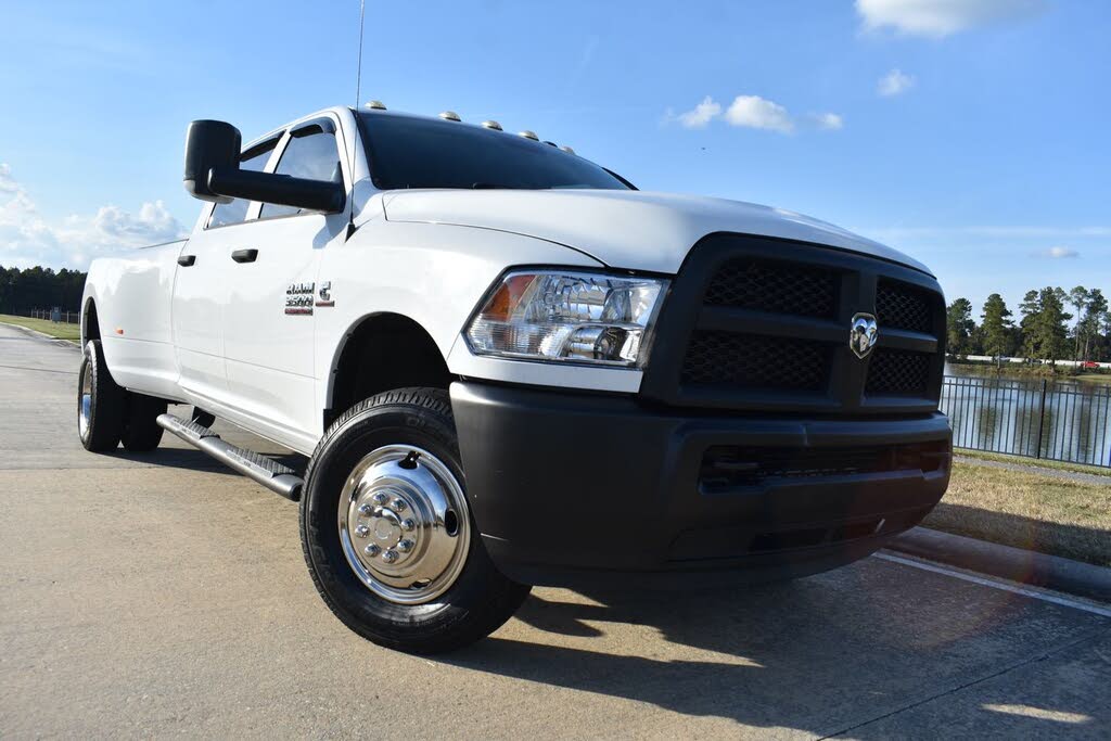 2018 RAM 3500 Tradesman Crew Cab LB DRW 4WD