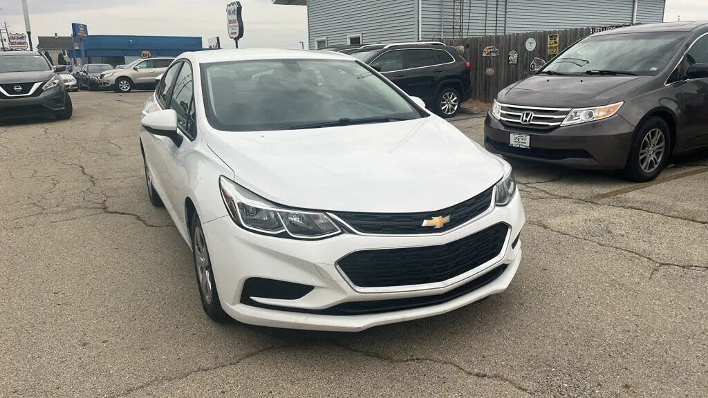 2017 Chevrolet Cruze LS Sedan FWD