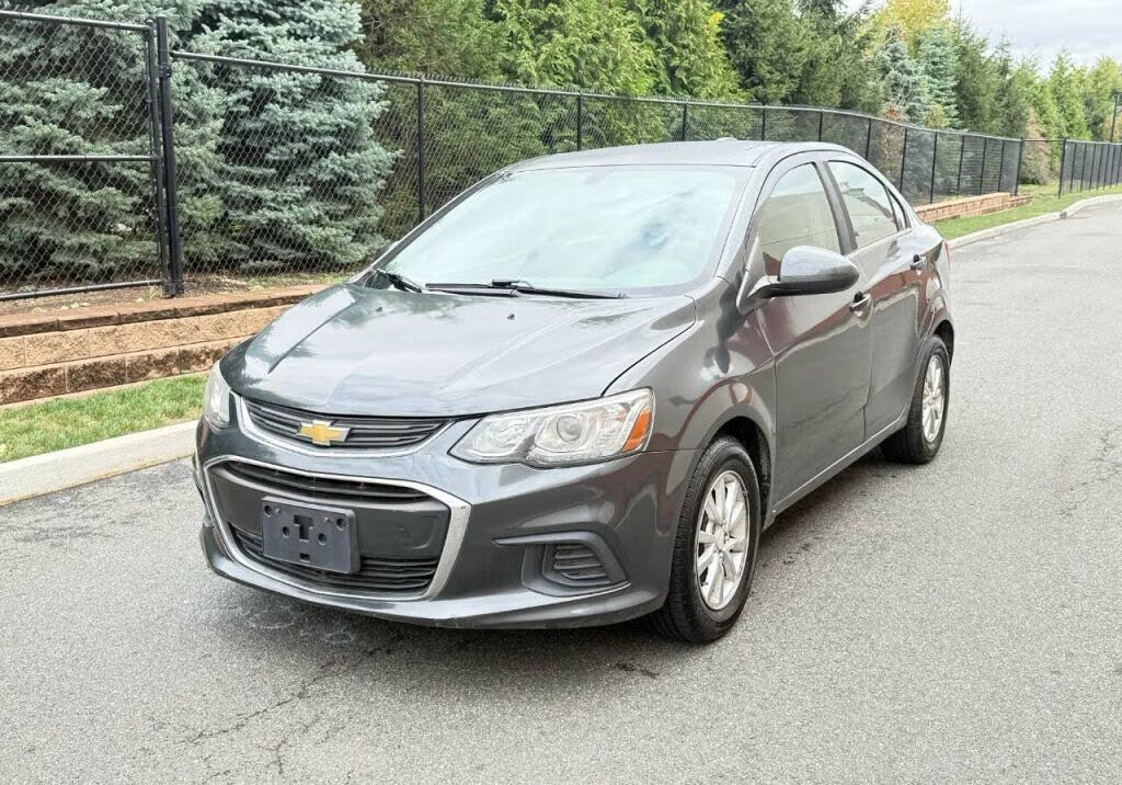 2017 Chevrolet Sonic LT Sedan FWD