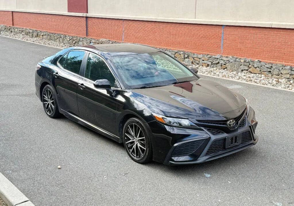 2022 Toyota Camry SE FWD