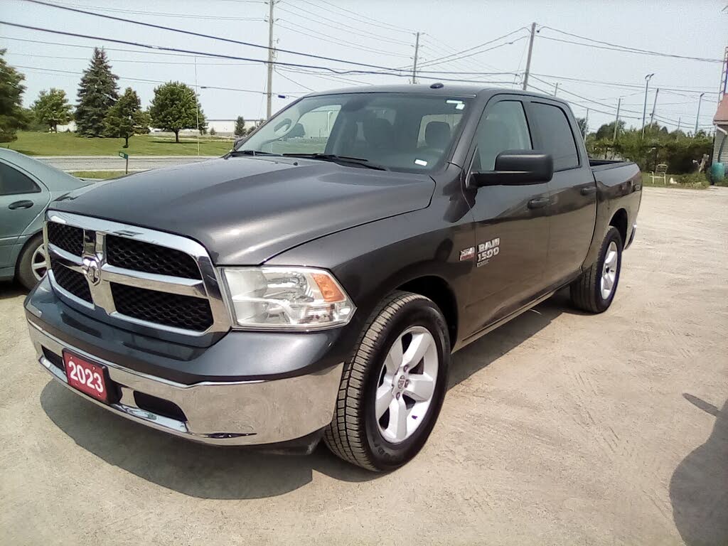 2023 RAM 1500 Classic SLT Crew Cab 4WD