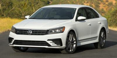 2017 Volkswagen Passat R-Line