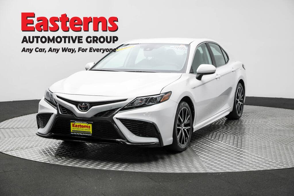 2024 Toyota Camry SE FWD