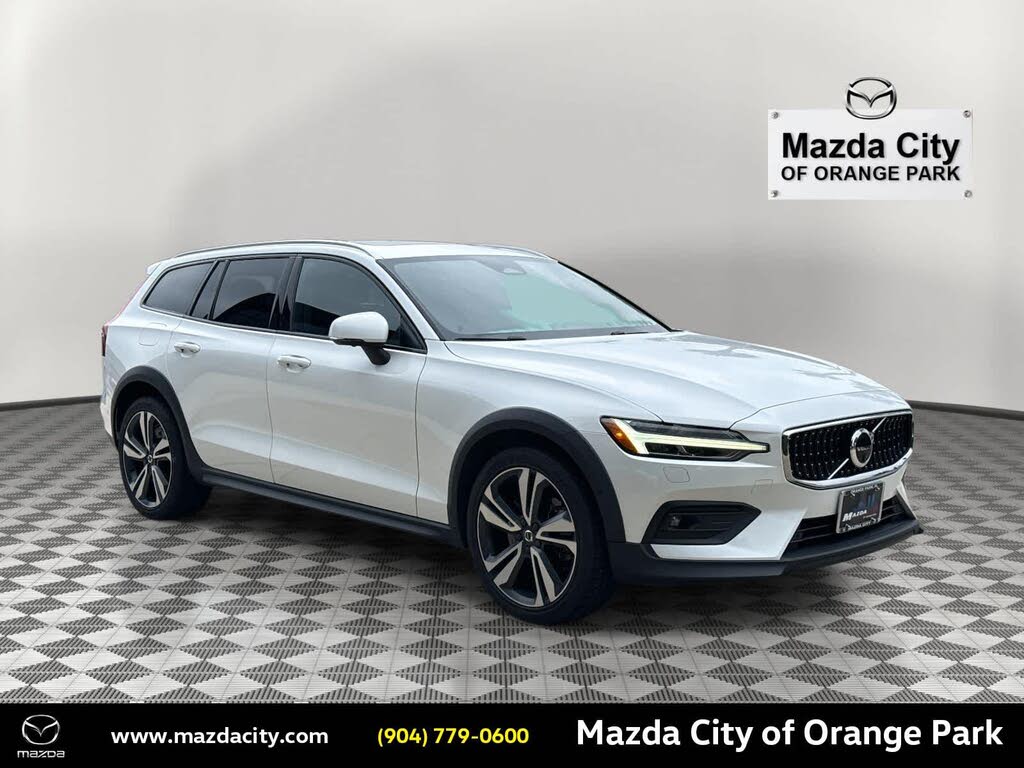 2023 Volvo V60 Cross Country B5 Plus AWD