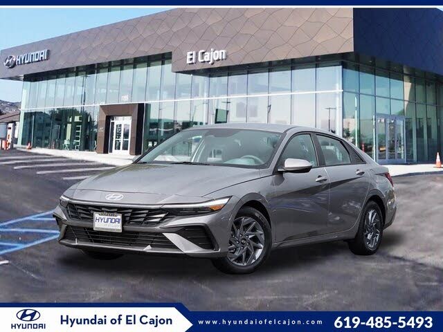 2024 Hyundai Elantra SEL FWD
