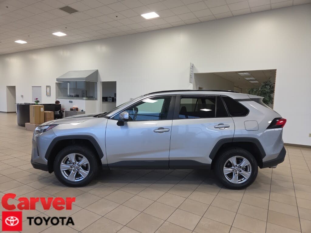 2024 Toyota RAV4 XLE FWD