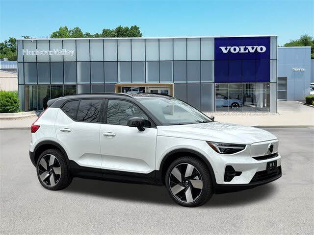 2026 Volvo EX40 Plus RWD