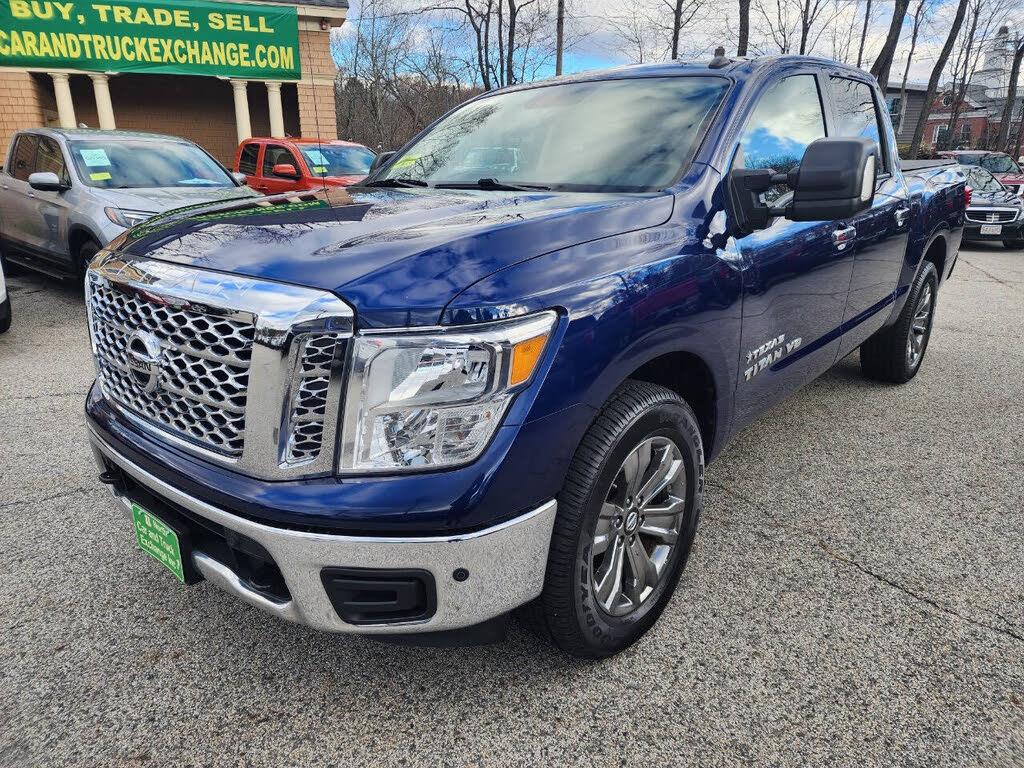 2019 Nissan Titan SV Crew Cab 4WD