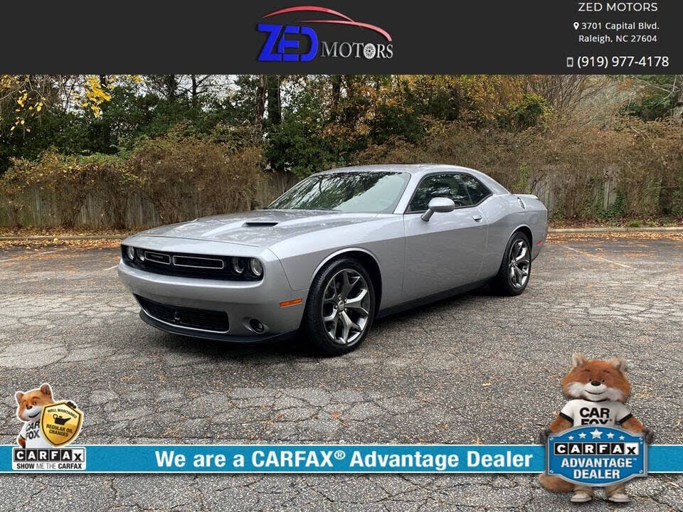 2016 Dodge Challenger SXT RWD