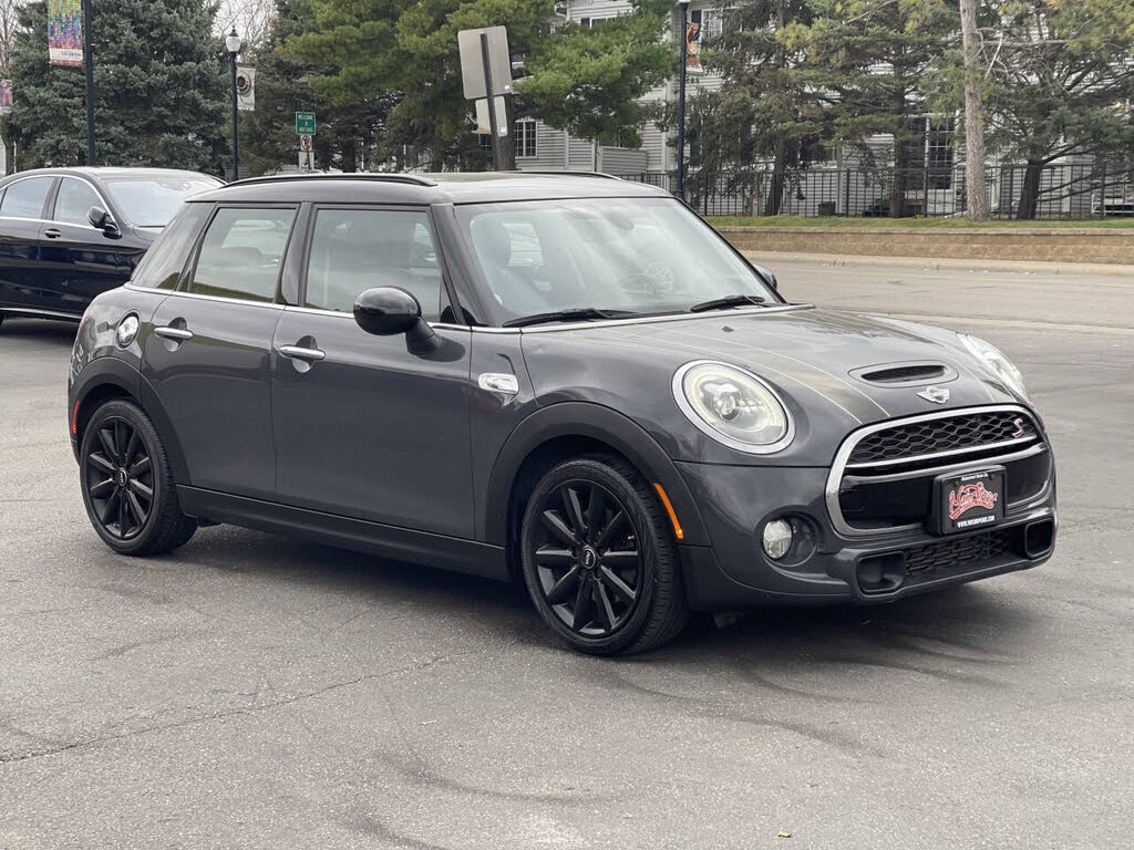 2016 MINI Cooper S 4-Door Hatchback FWD