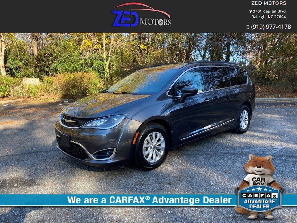 2017 Chrysler Pacifica Touring L FWD