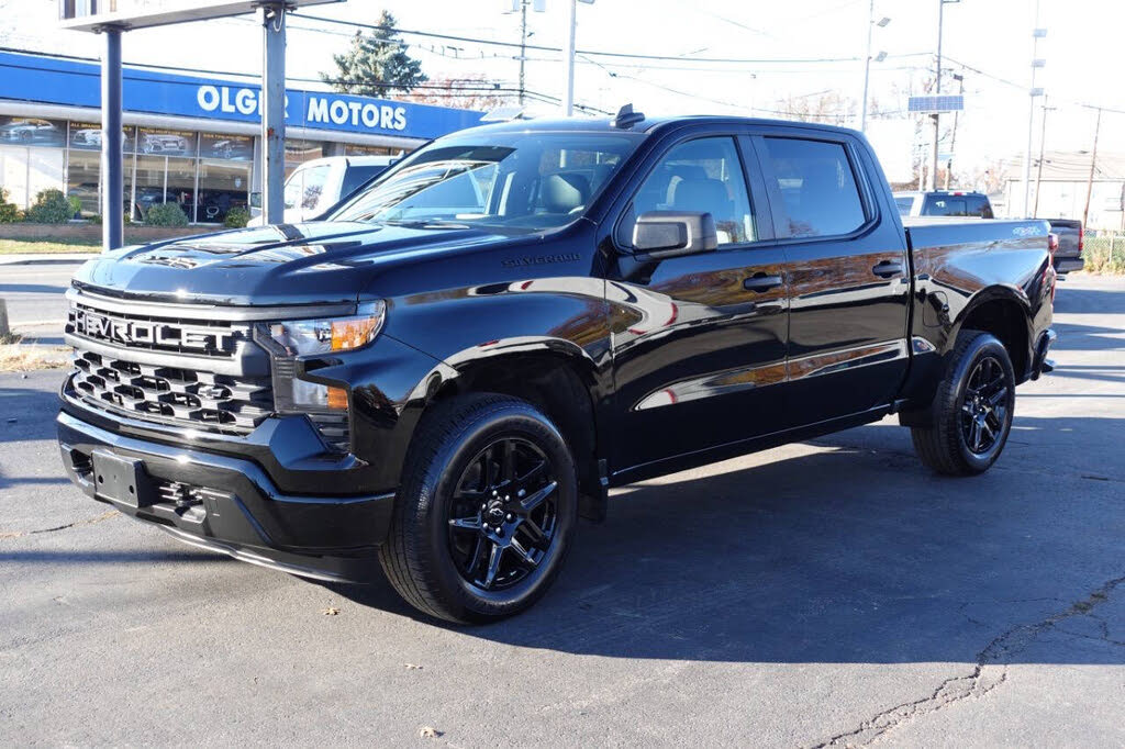 2023 Chevrolet Silverado 1500 Custom Crew Cab 4WD