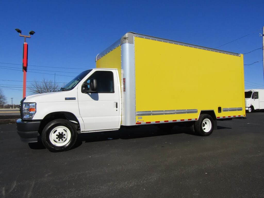 2023 Ford E-Series Chassis E-350 SD Cutaway SB RWD