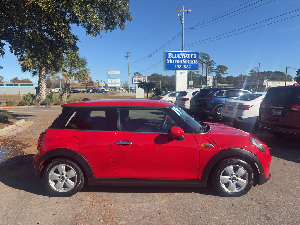 2019 MINI Cooper 2-Door Hatchback FWD