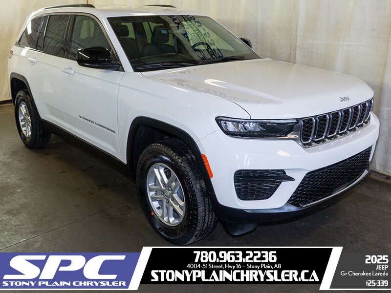 Jeep Grand Cherokee Laredo 4WD 2025