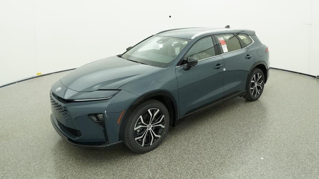 2025 Toyota Crown Signia XLE AWD