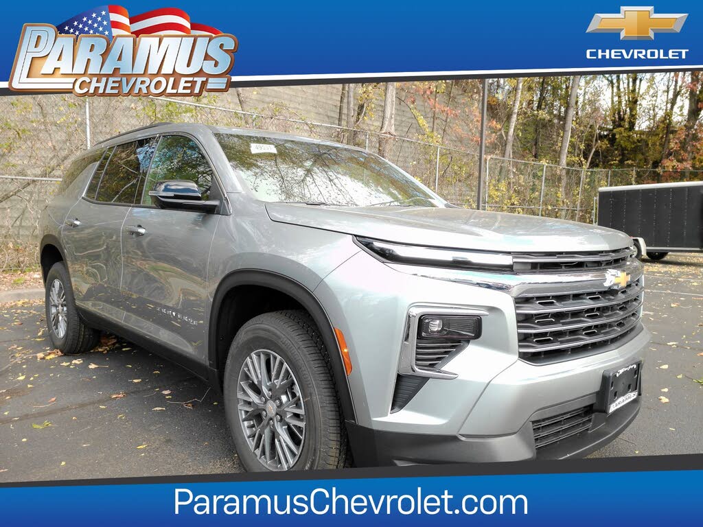 2026 Chevrolet Traverse LT FWD