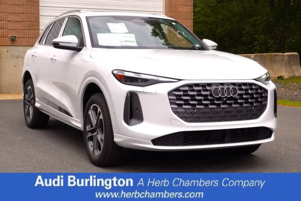 2025 Audi Q5 quattro Premium Plus 40 TFSI