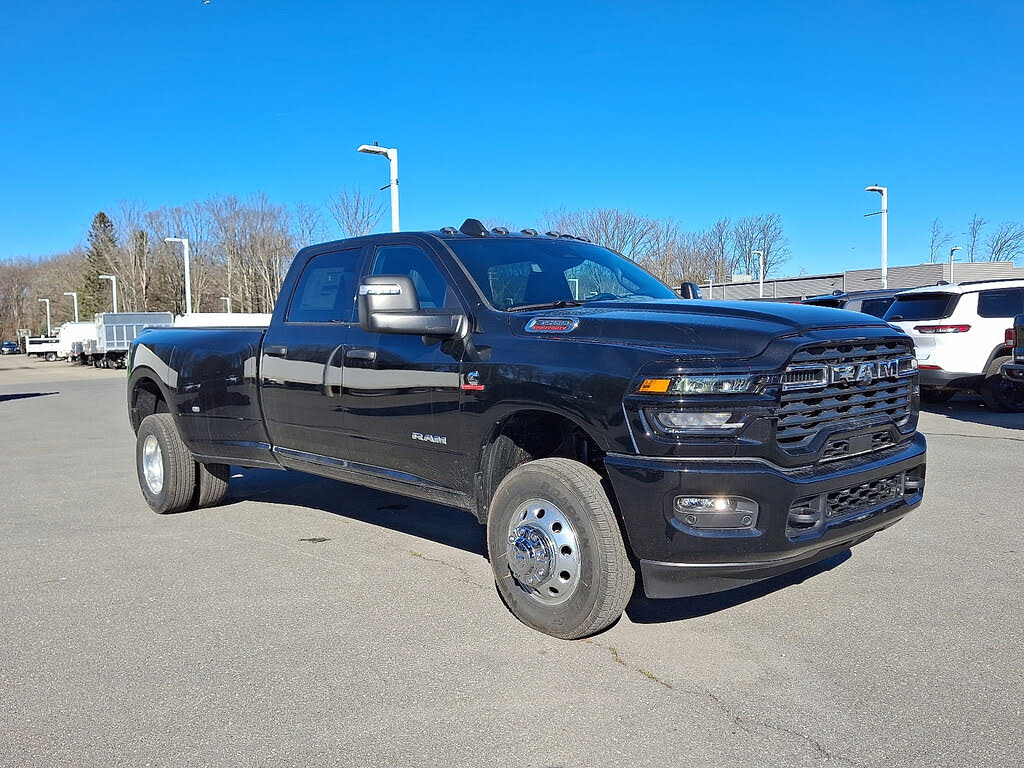 2026 RAM 3500 Big Horn Crew Cab LB DRW 4WD