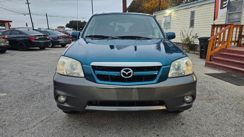 2005 Mazda Tribute s
