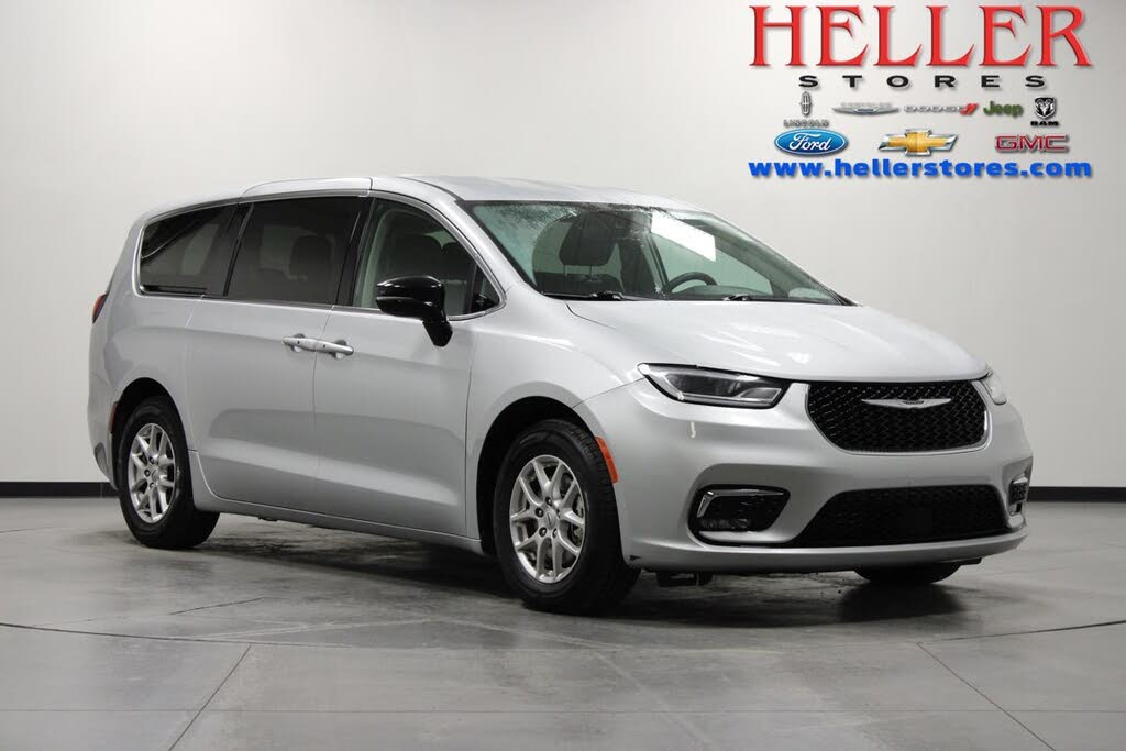 2024 Chrysler Pacifica Touring L FWD