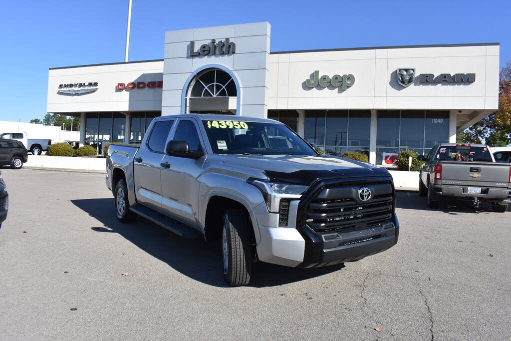2025 Toyota Tundra SR CrewMax Cab 4WD