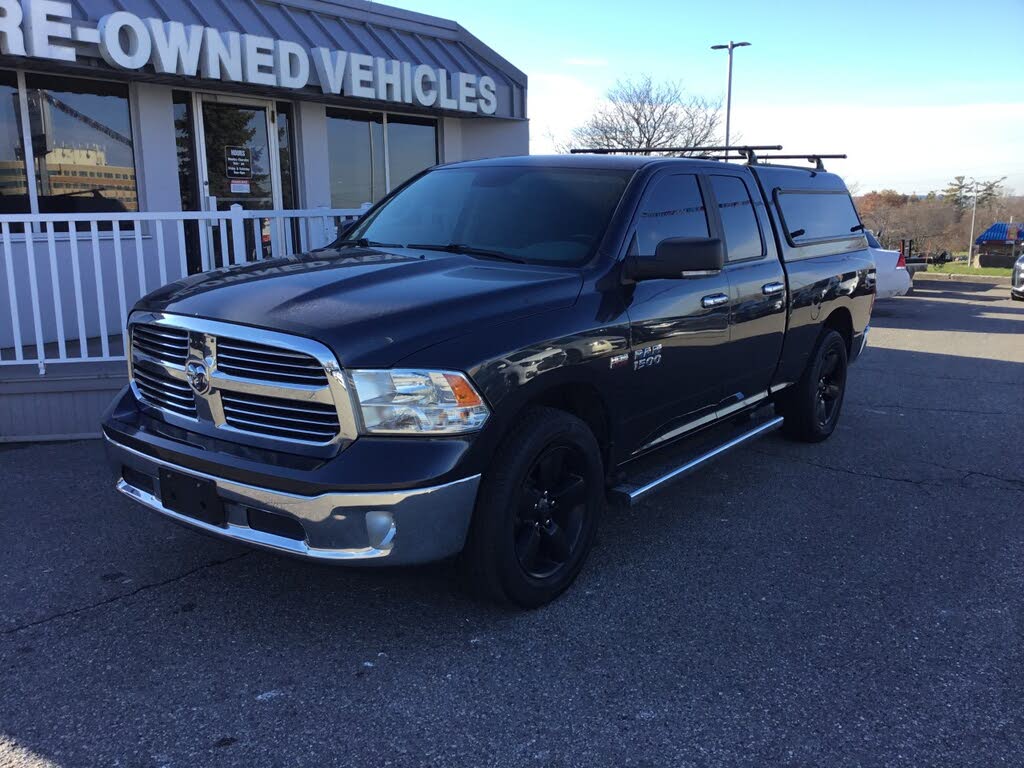 2017 RAM 1500 SLT Quad Cab 4WD
