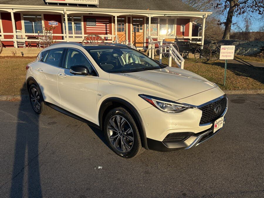 2019 INFINITI QX30 Luxe AWD