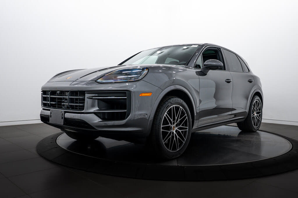 2025 Porsche Cayenne AWD