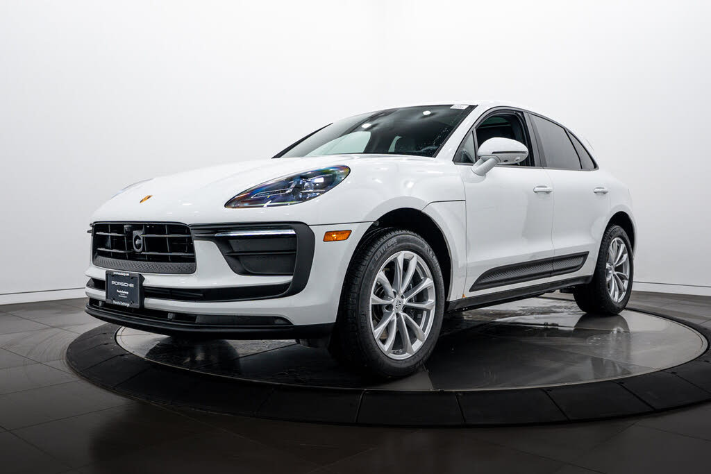 2025 Porsche Macan AWD