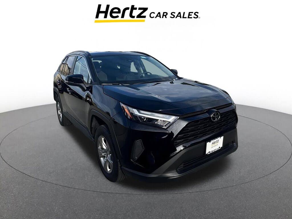 2025 Toyota RAV4 XLE FWD