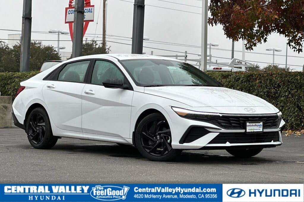 2026 Hyundai Elantra SEL Sport FWD