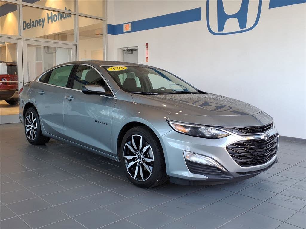 2024 Chevrolet Malibu RS FWD