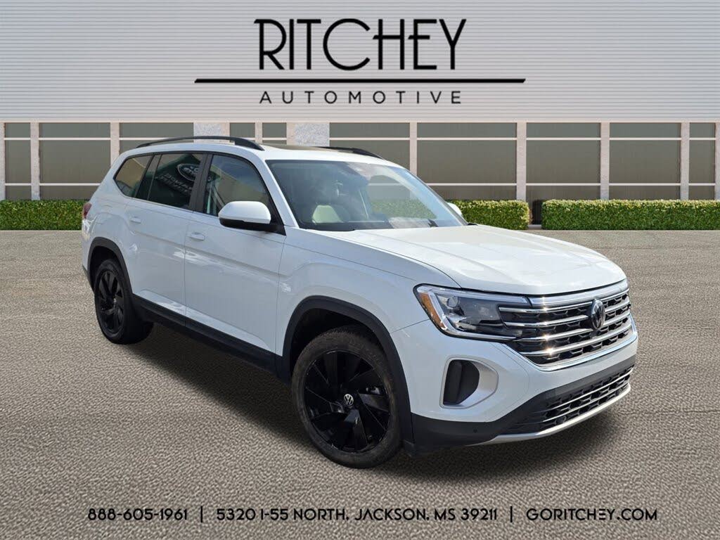 2024 Volkswagen Atlas SE FWD with Technology