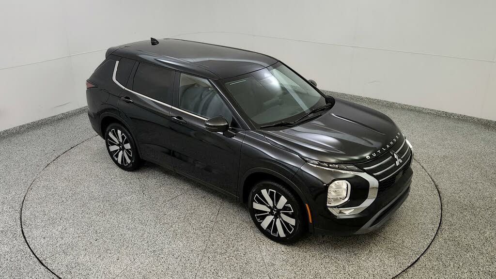 2025 Mitsubishi Outlander SE FWD