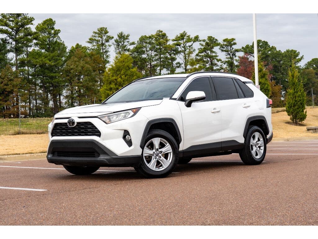 2019 Toyota RAV4 XLE FWD