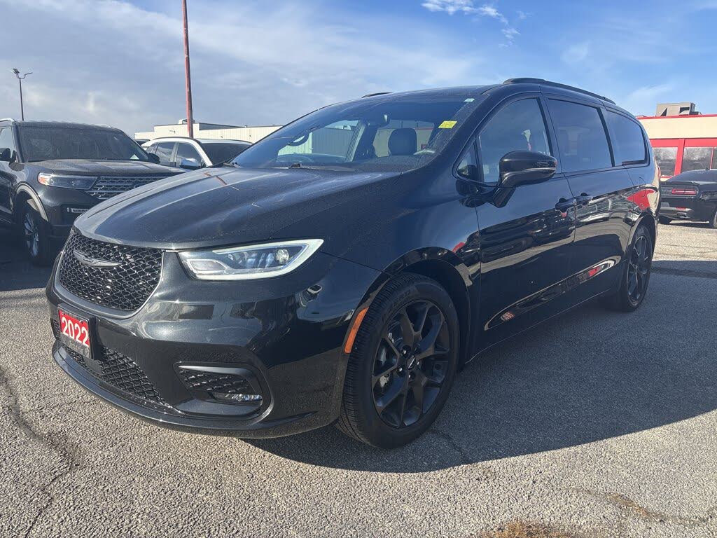 Chrysler Pacifica Touring L FWD 2022