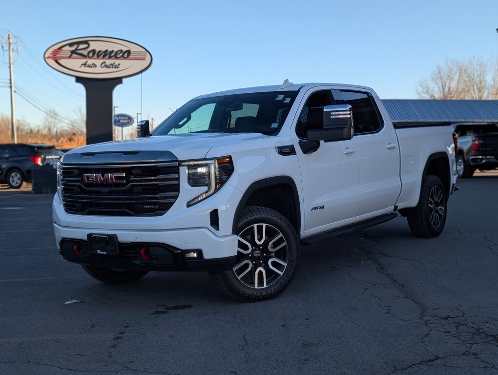 2024 GMC Sierra 1500 AT4 Crew Cab 4WD