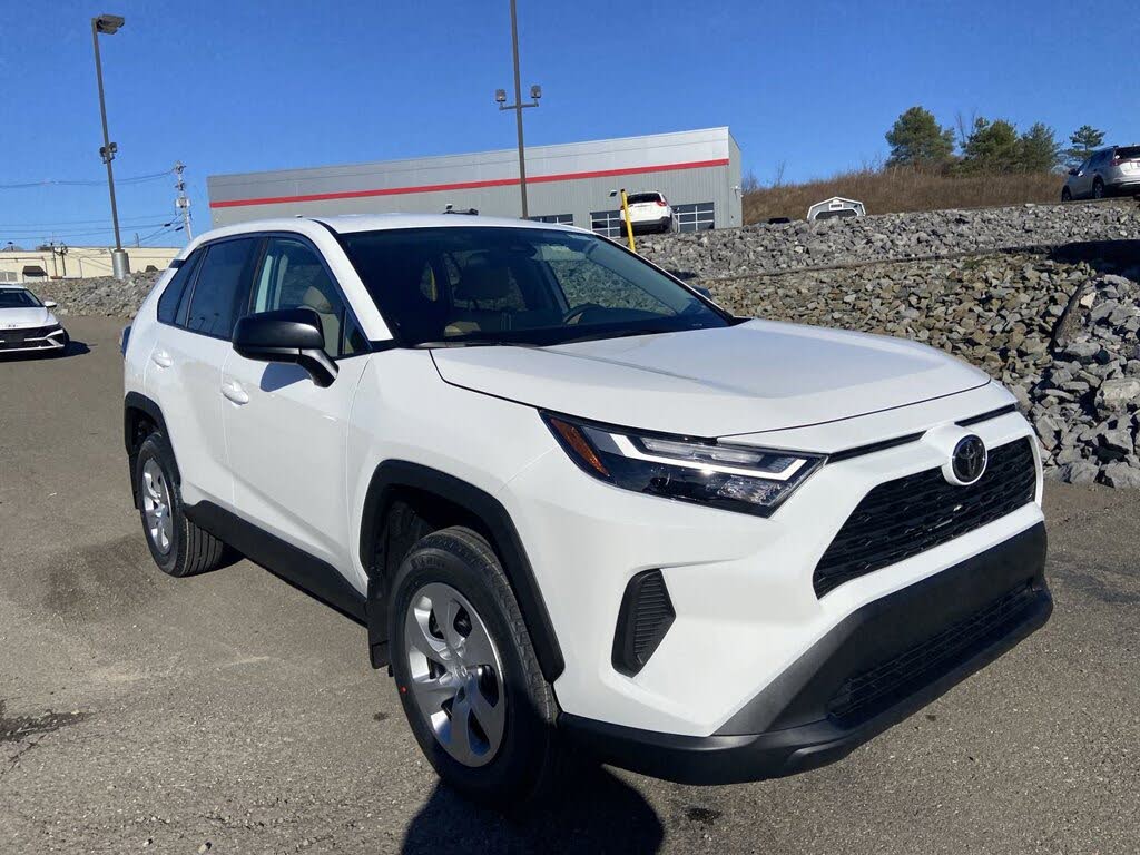 2025 Toyota RAV4 LE AWD
