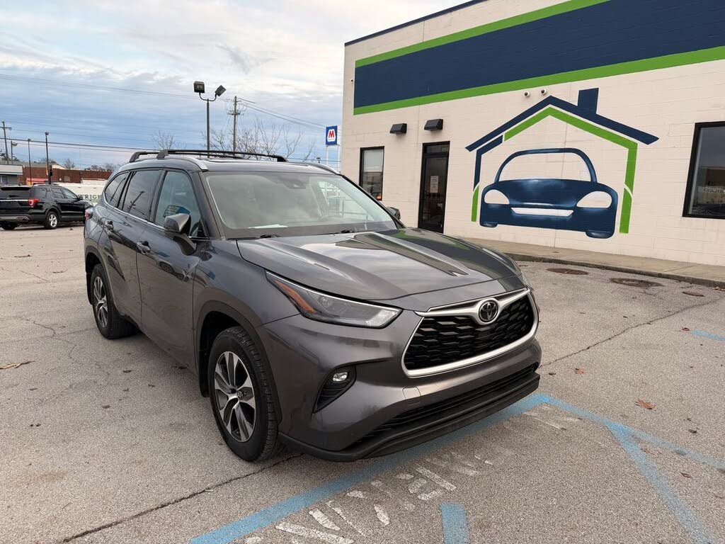 2022 Toyota Highlander XLE AWD