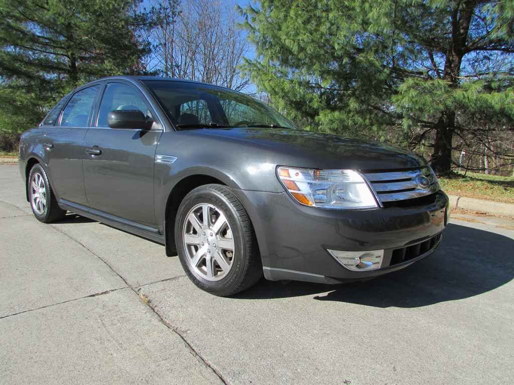2008 Ford Taurus SEL