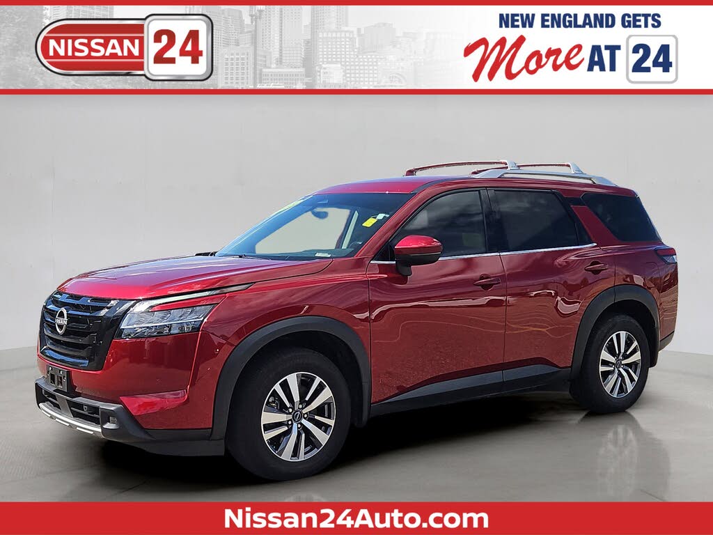 2023 Nissan Pathfinder SL 4WD