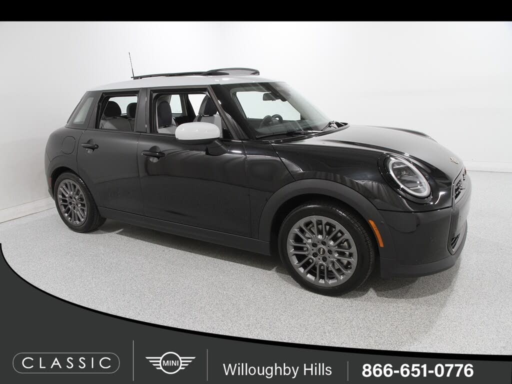 2025 MINI Cooper S Signature Trim 4-door Hatchback