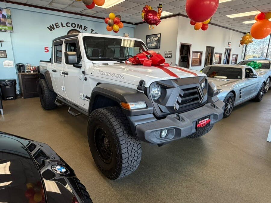 2020 Jeep Gladiator Sport S Crew Cab 4WD
